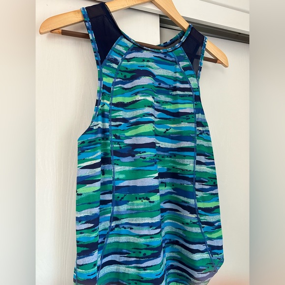 Lululemon Blue Mesh Racerback Tank Top Size 2 - Picture 2 of 8